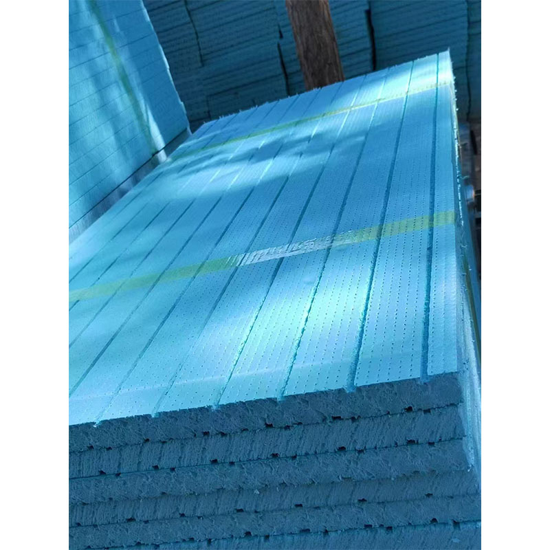 How does the density of extruded polystyrene board affect its thermal insulation effect?